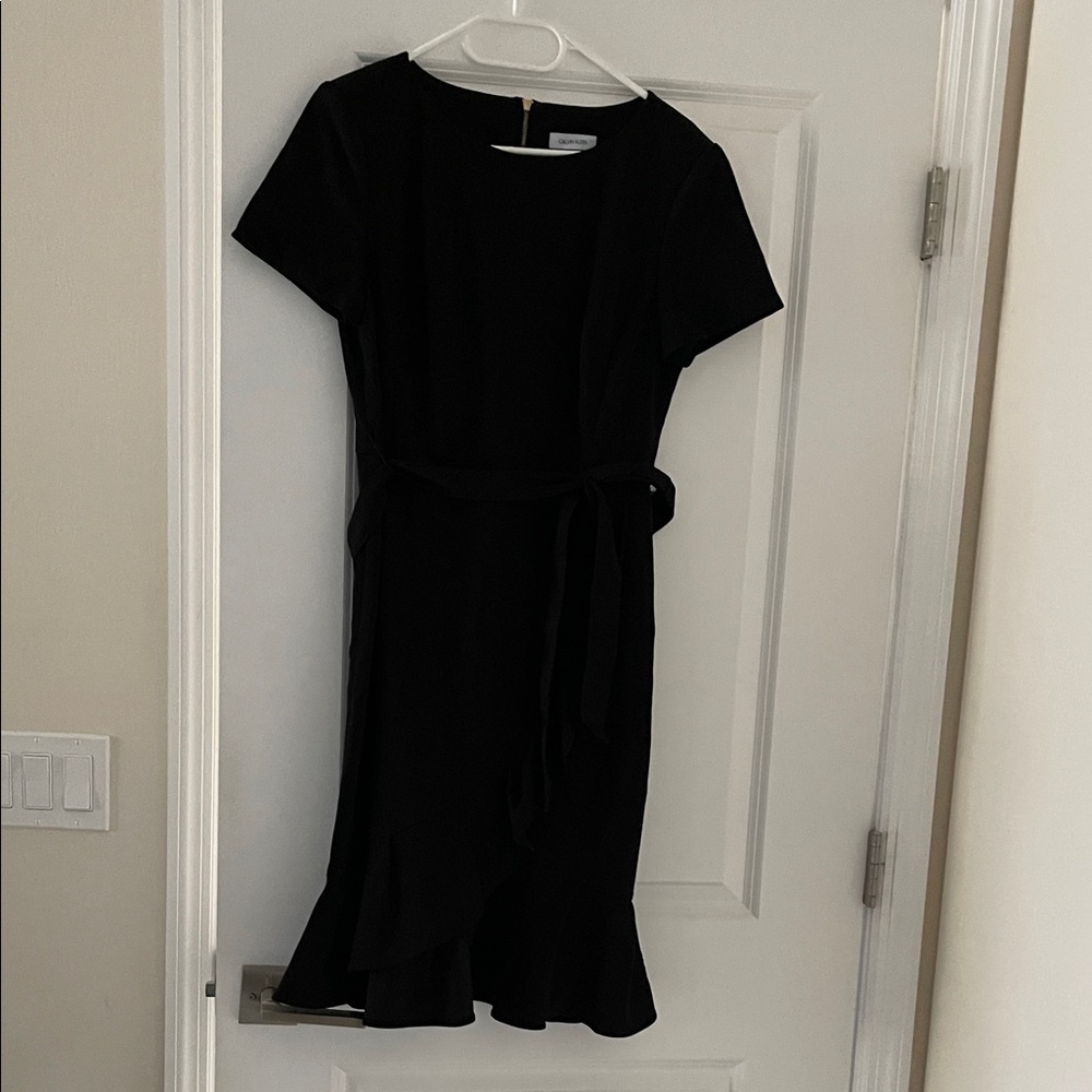 Calvin Klein Black Short-Sleeve Wrap Midi Dress